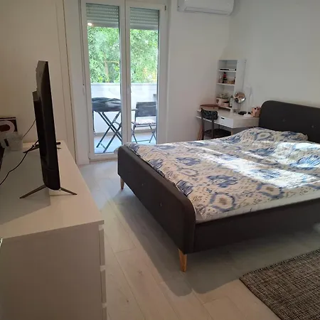 Park Melada Apartment